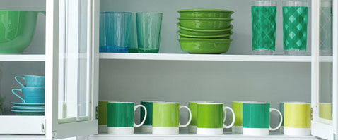 Verde esmeralda, color tendencia para vajillas y utensilios de cocina de diseño